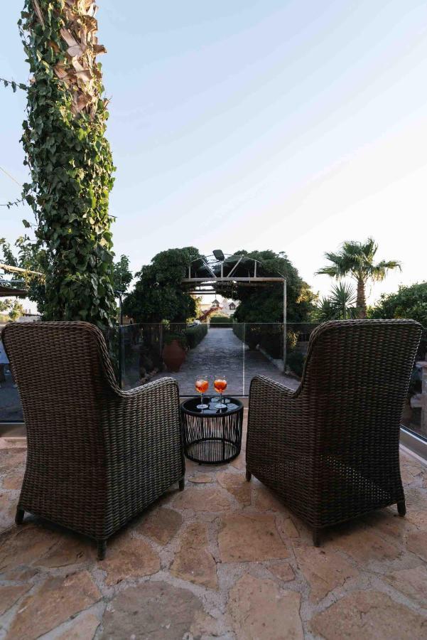 Villa Repsimia With Private Jacuzzi Kokkinos Pirgos Ngoại thất bức ảnh