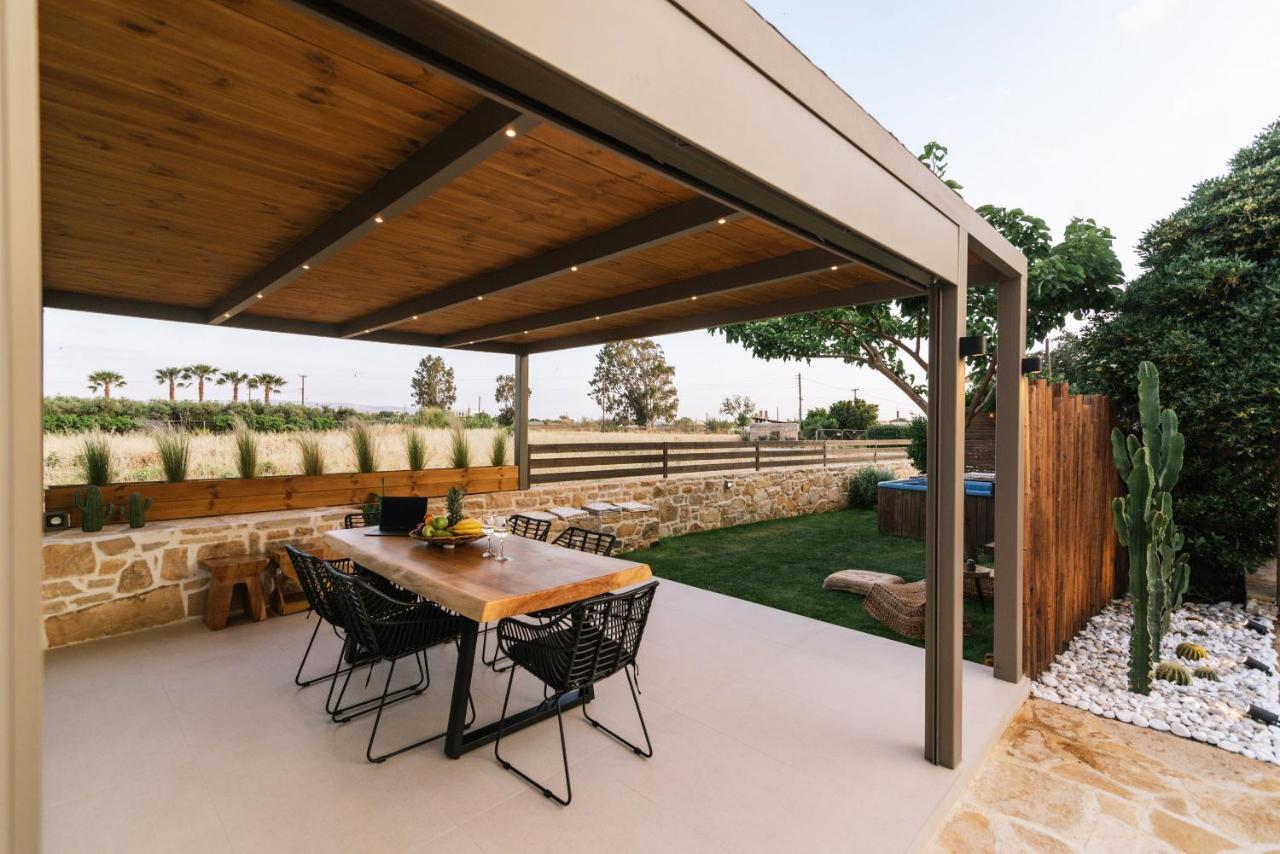 Villa Repsimia With Private Jacuzzi Kokkinos Pirgos Ngoại thất bức ảnh