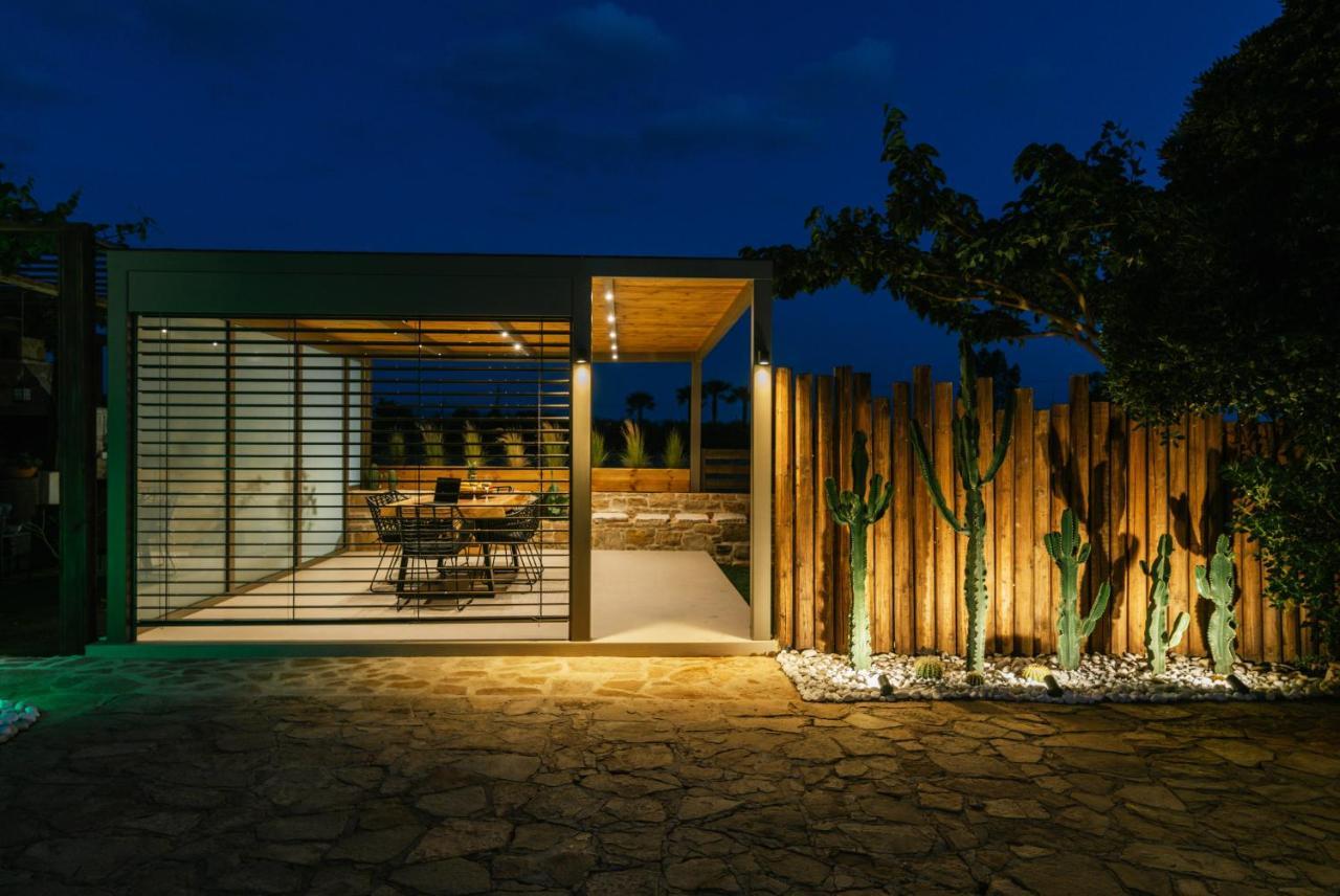 Villa Repsimia With Private Jacuzzi Kokkinos Pirgos Ngoại thất bức ảnh
